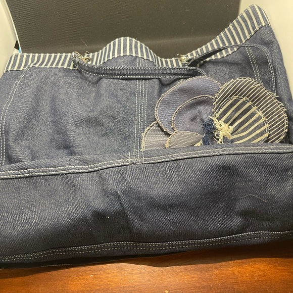 Blue Denim Tote Purse Bag Patchwork Flower Accent Silver Cross - Picture 4 of 7